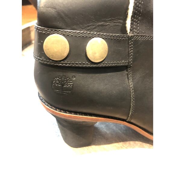 Women's Black Leather Insulated Timberland Boots - Picture 7 of 10